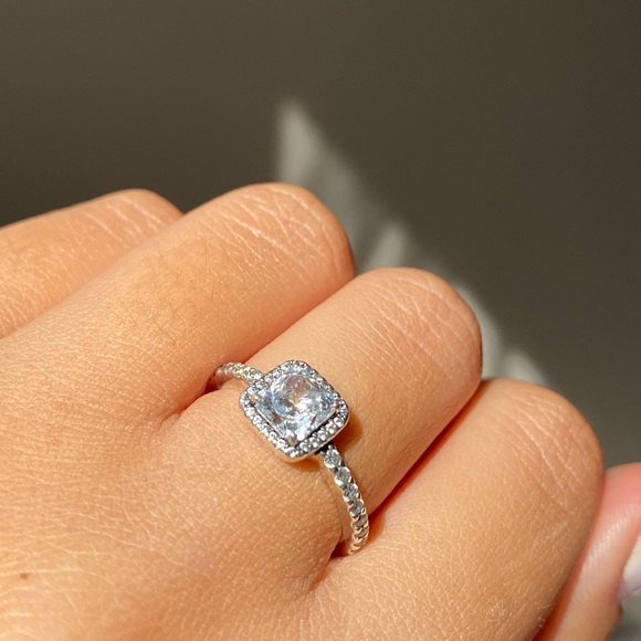 pandora ring size 6 perfect condition - Picture 3 of 5